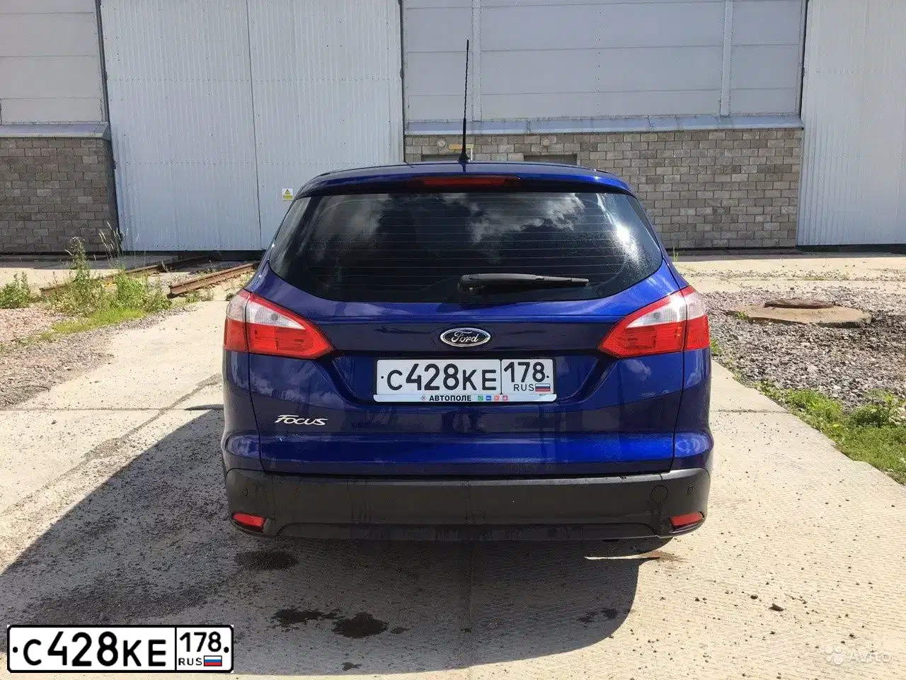 Фото автомобиля FORD FOCUS, 2014 — госномер К160ХА147. Цвет: синий