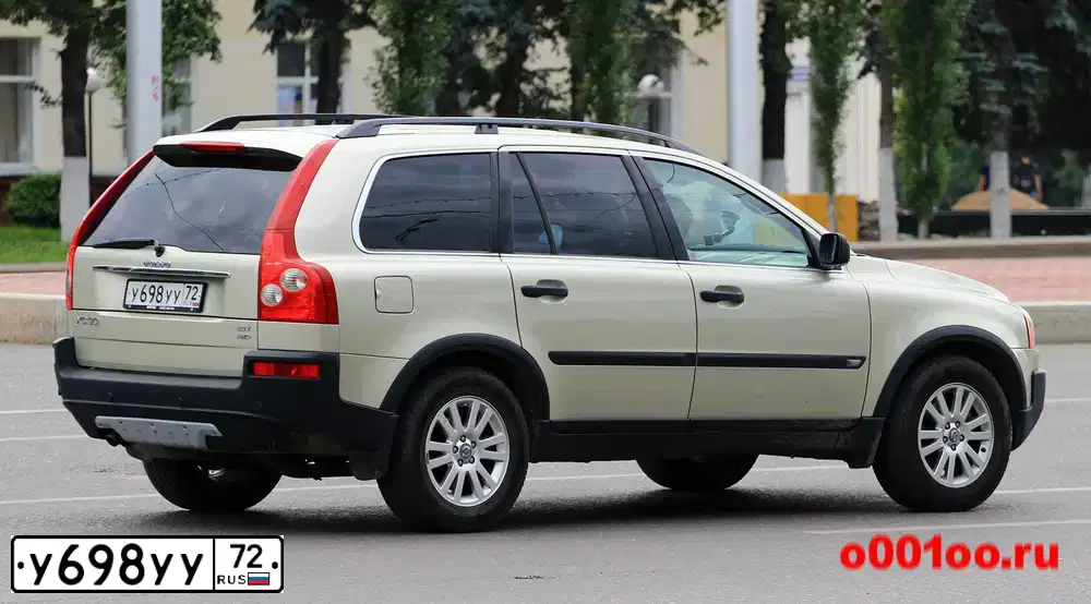 Фото автомобиля VOLVO XC90, 2006 — госномер У698УУ72. Цвет: СВЕТЛО ЗЕЛЕНЫЙ
