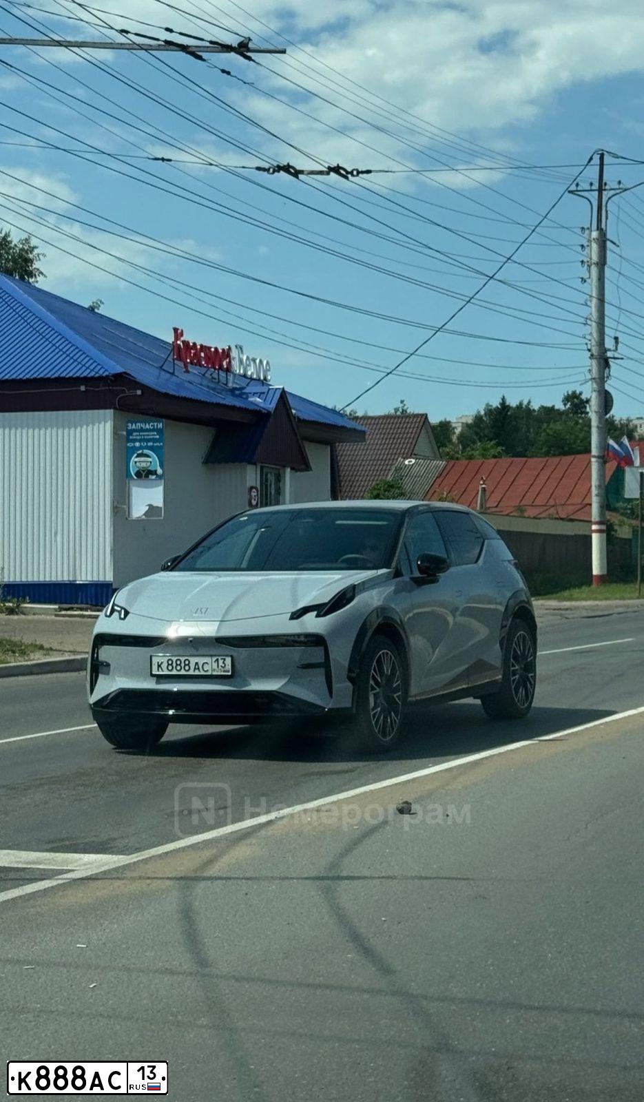 Фото автомобиля MITSUBISHI LANCER, 2006 — госномер К888АС13. Цвет: синий