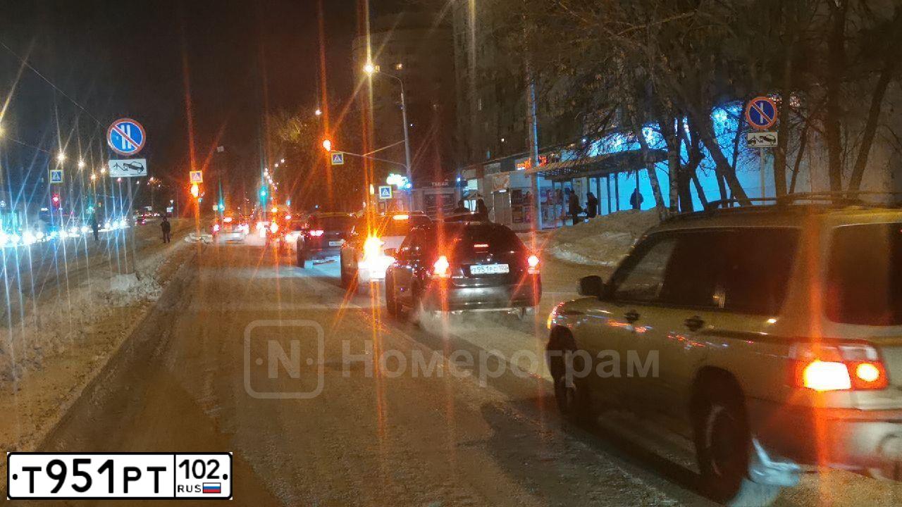 Фото автомобиля CHERY KIMO /A1/, 2011 — госномер Т951РТ102. Цвет: синий