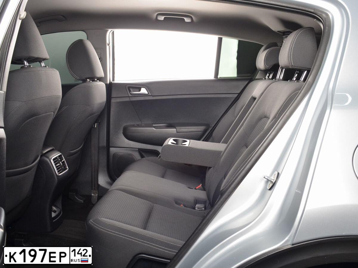 Фото автомобиля KIA SPORTAGE, 2016 — госномер К197ЕР142. Цвет: СЕРЕБРИСТЫЙ