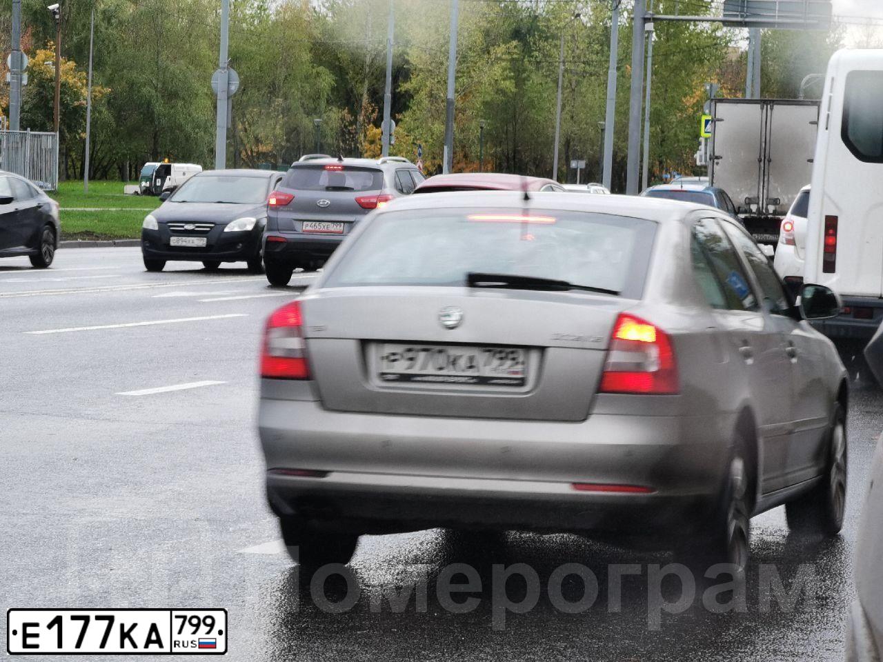 Фото автомобиля HYUNDAI SOLARIS, 2016 — госномер Е177КА799. Цвет: БЕЛЫЙ