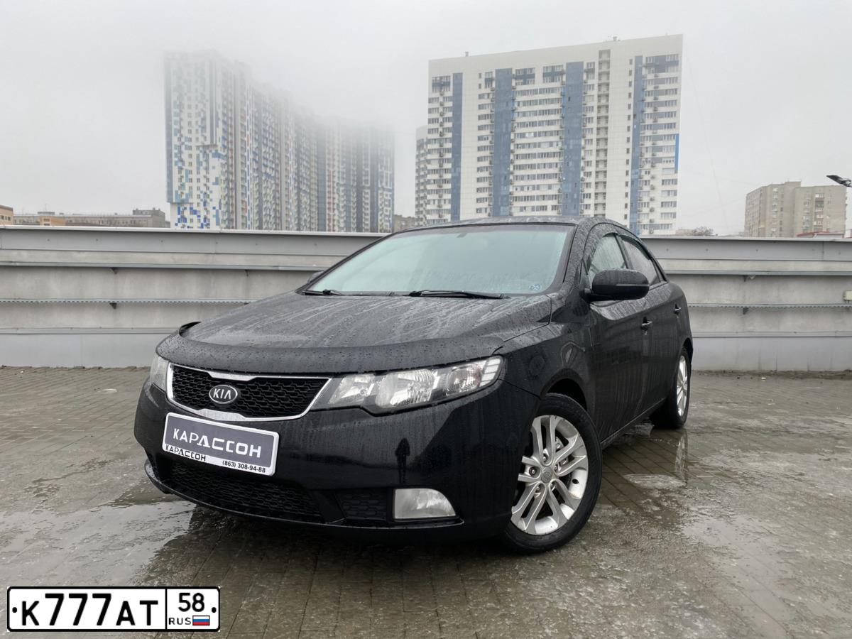 Фото автомобиля КИА YD (CERATO FORTE), 2017 — госномер Е677ОМ82. Цвет: Белый