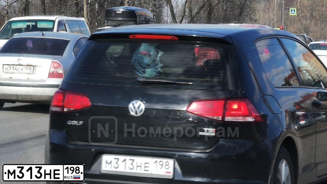 Фото автомобиля VOLKSWAGEN GOLF, 2013 — госномер У541ТУ198. Цвет: ЧЕРНЫЙ