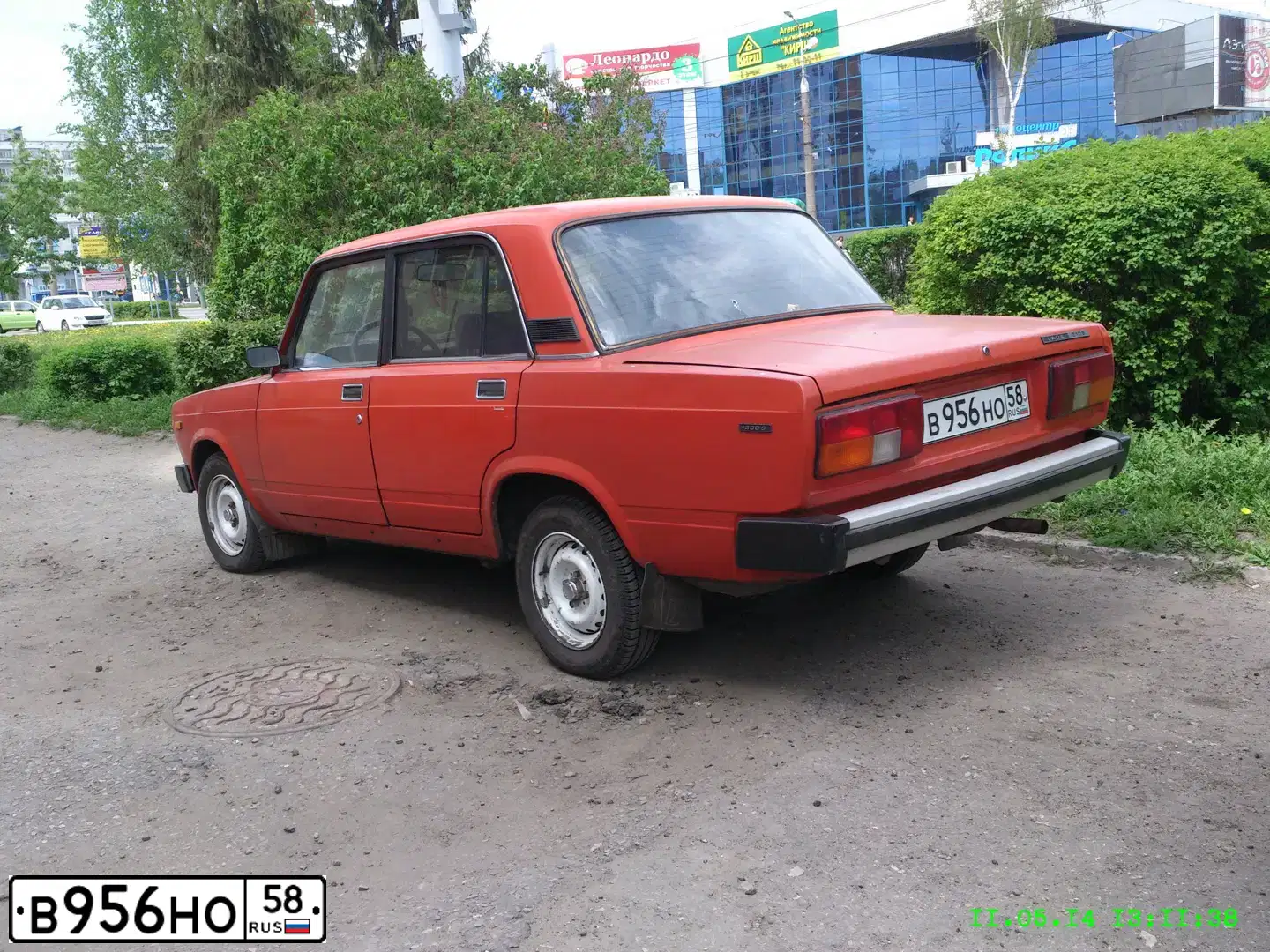 Фото автомобиля LADA 2105, 1982 — госномер В956НО58. Цвет: КРАСНЫЙ
