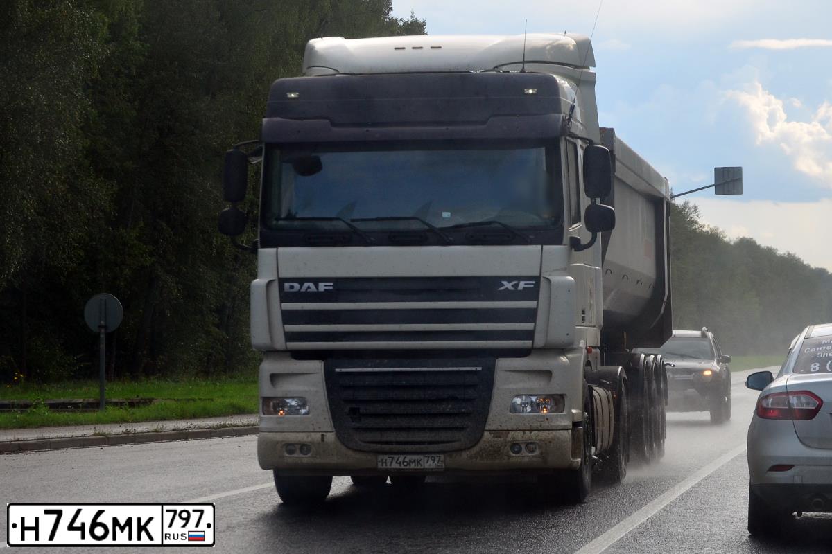 Фото автомобиля DAF XF 105 FT /4X2/, 2011 — госномер Н746МК797. Цвет: Белый