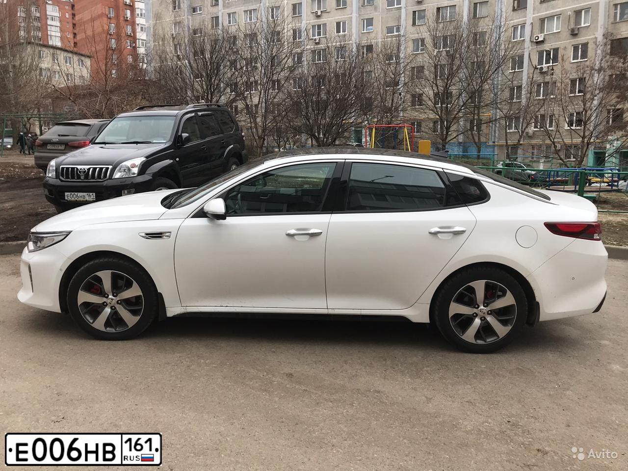 Фото автомобиля TOYOTA LANDCRUISER, 2005 — госномер Е006НВ161. Цвет: ЧЕРНЫЙ