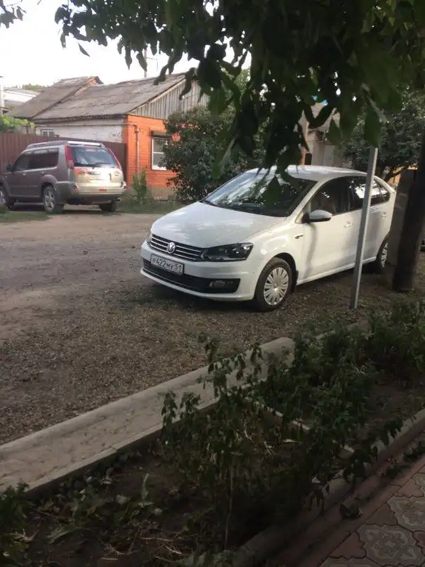Фото автомобиля VOLKSWAGEN POLO, 2016 — госномер К573НК51