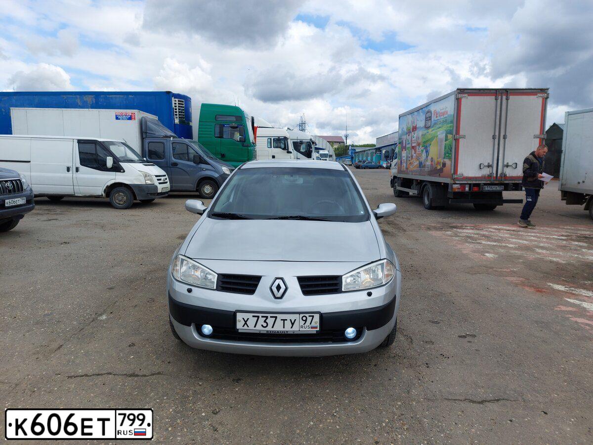 Фото автомобиля TOYOTA LANDCRUISER, 2013 — госномер К606ЕТ799. Цвет: ПЕПЕЛЬНО-СЕРЫЙ