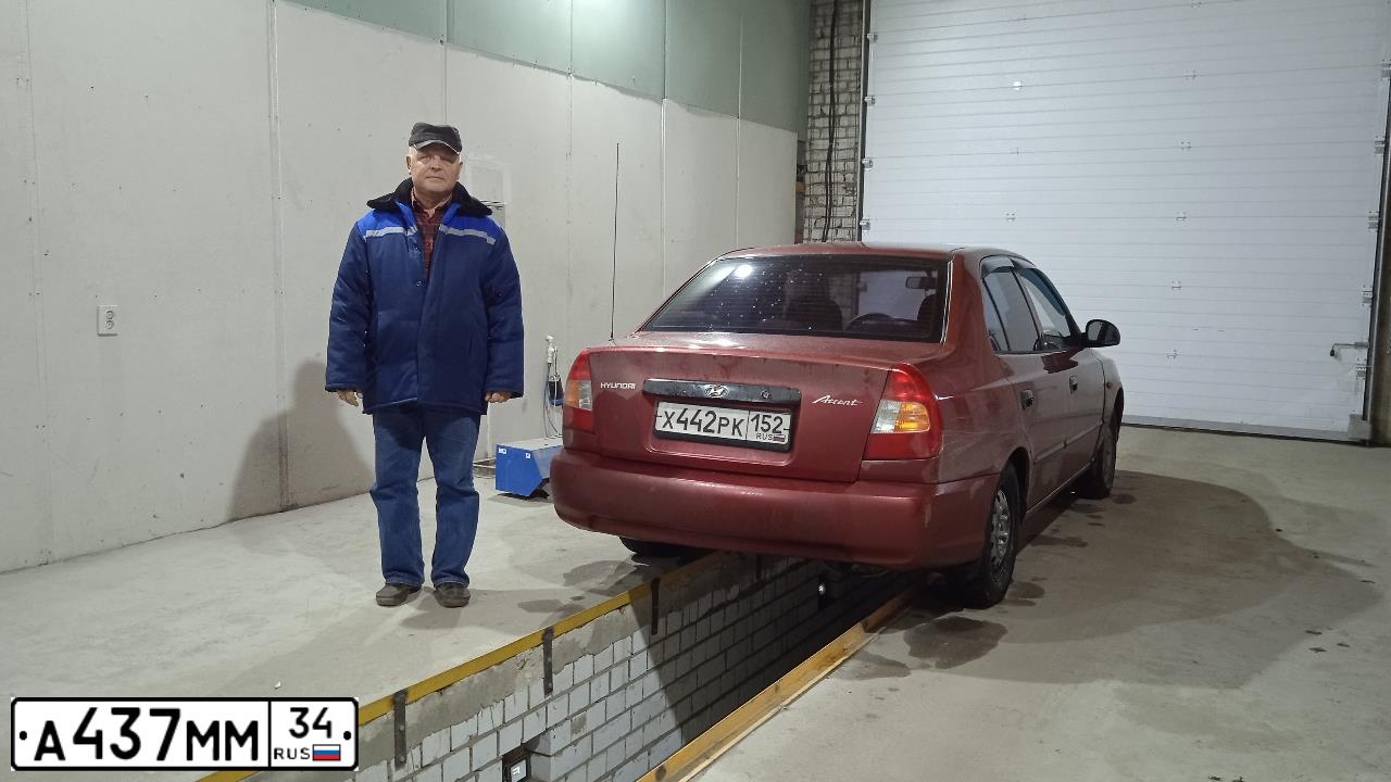 Фото автомобиля TAGAZ ACCENT, 2005 — госномер Х442РК152. Цвет: Красный