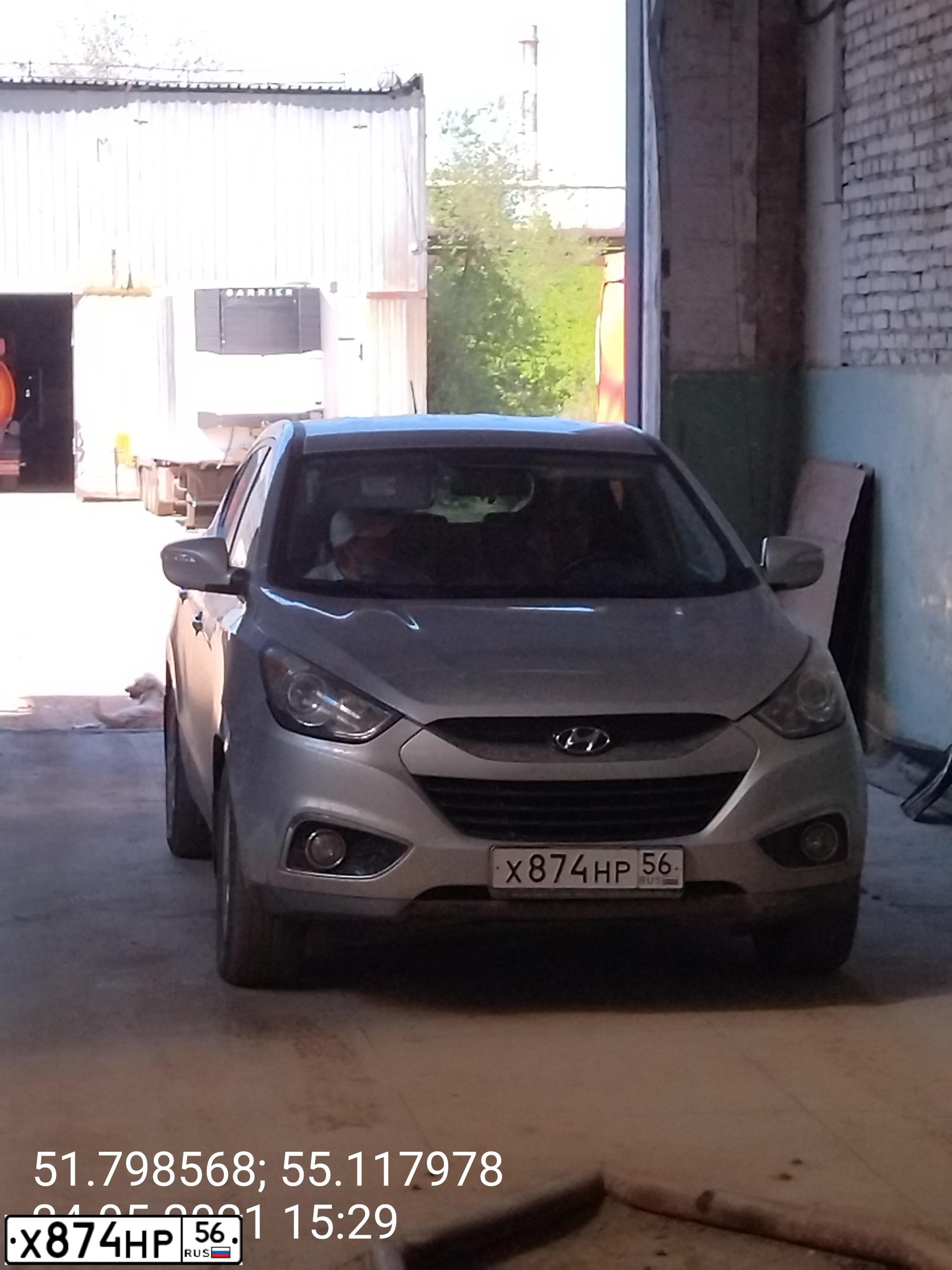 Фото автомобиля HYUNDAI IX35, 2013 — госномер У666АА56. Цвет: Серебристый