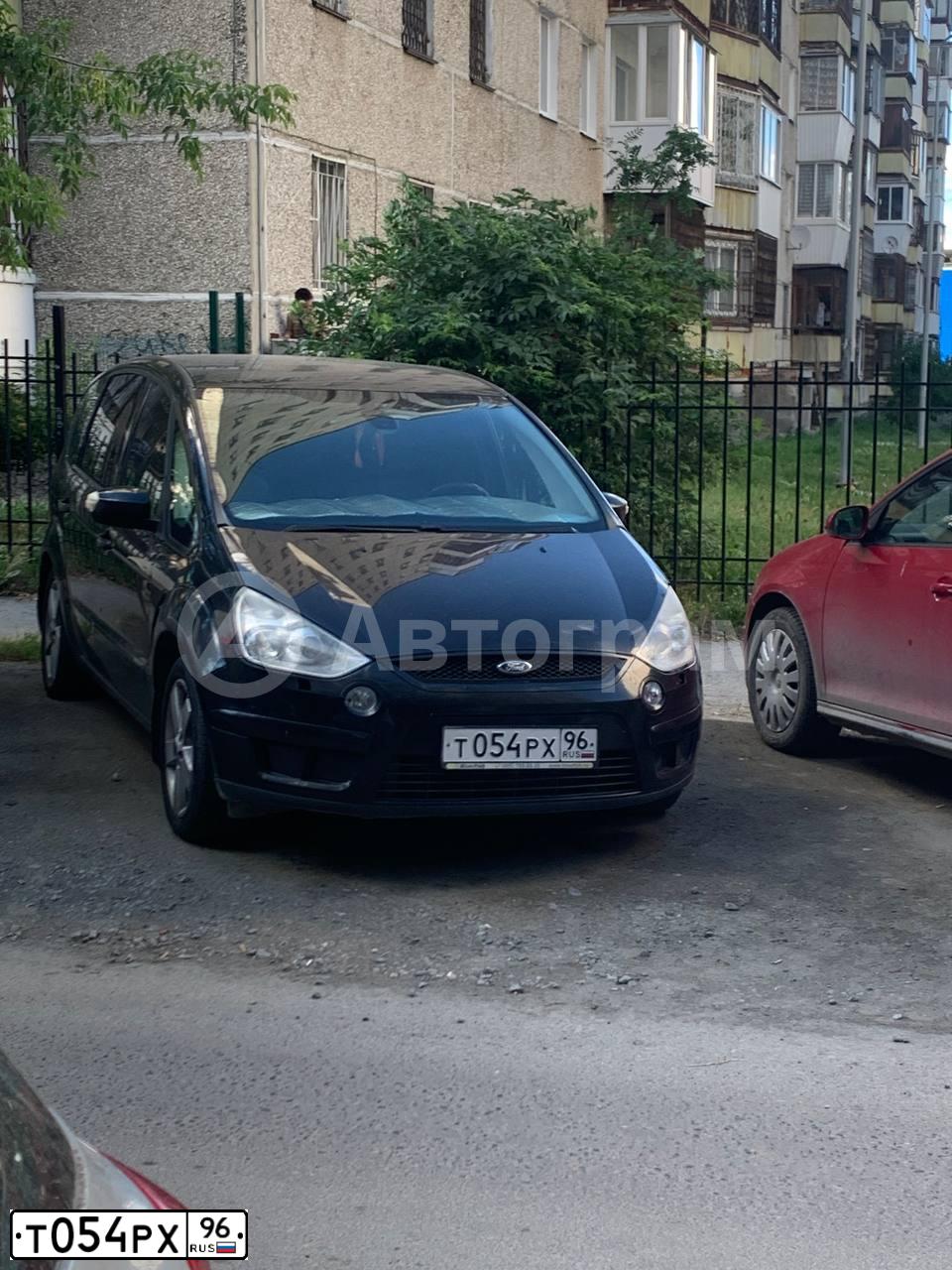 Фото автомобиля FORD S-MAX, 2006 — госномер Т054РХ96. Цвет: ЧЕРНЫЙ