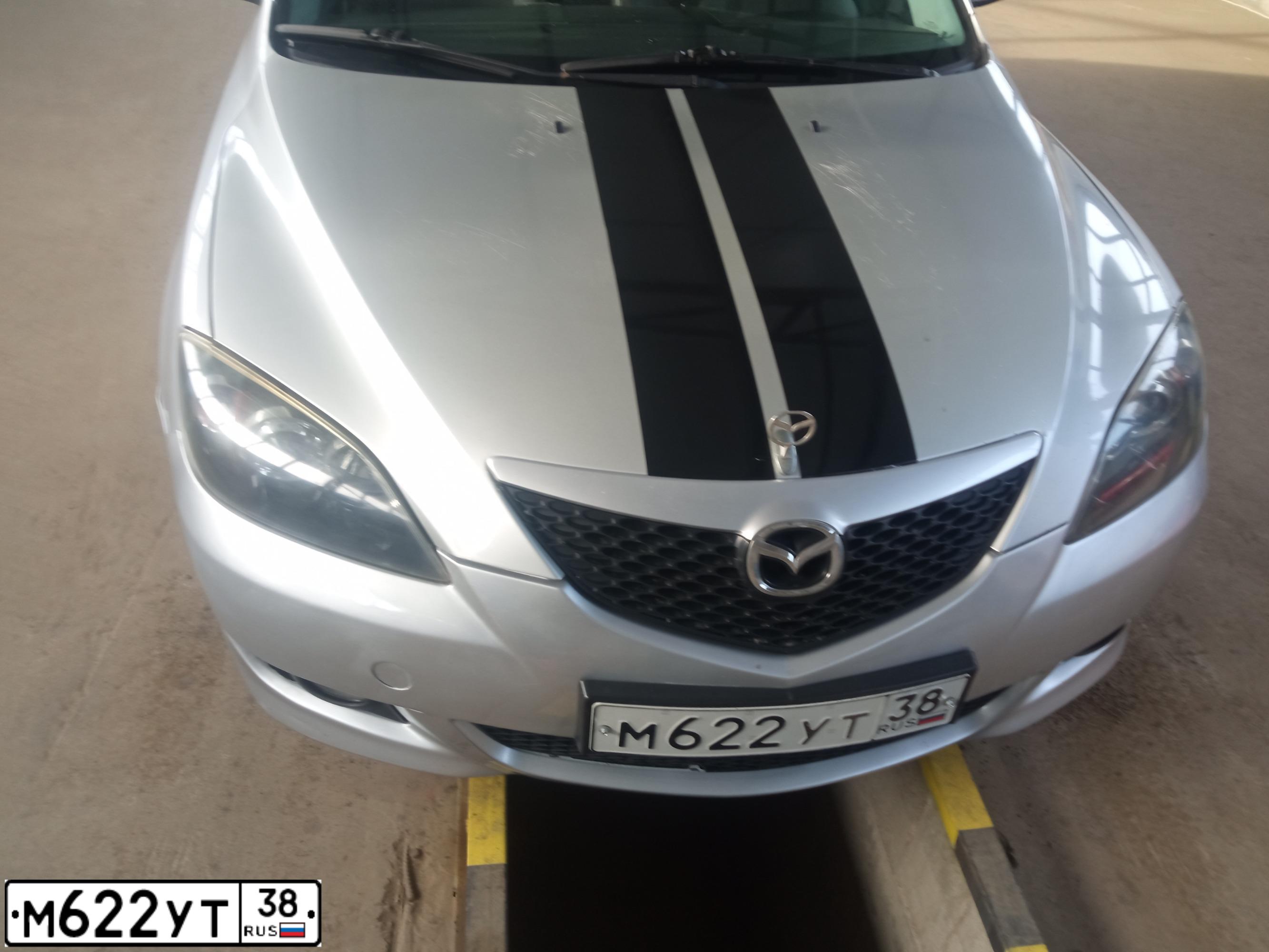 Фото автомобиля MAZDA 3, 2004 — госномер М622УТ38. Цвет: СЕРЕБРИСТЫЙ