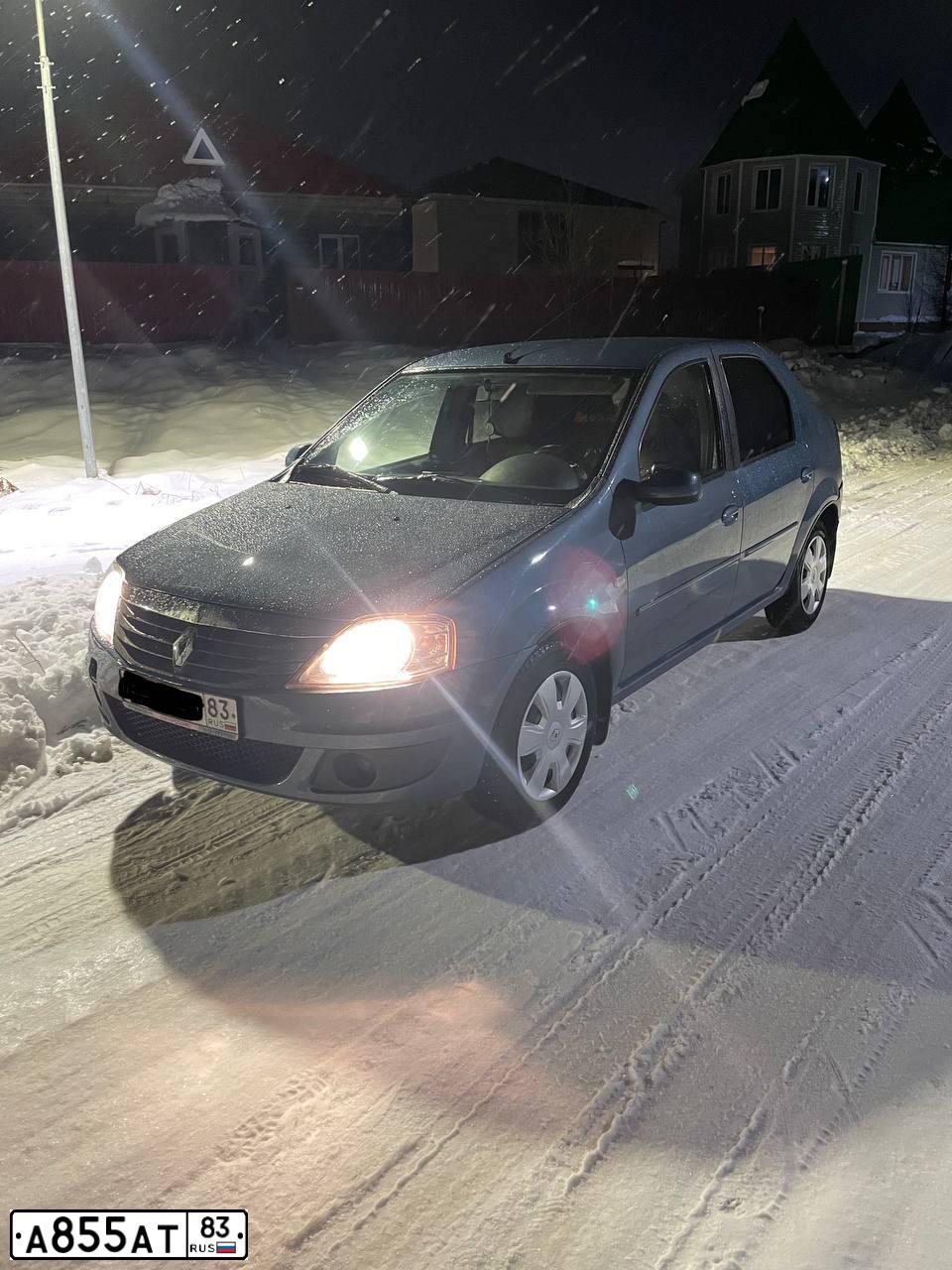 Фото автомобиля RENAULT LOGAN, 2010 — госномер А855АТ83. Цвет: синий