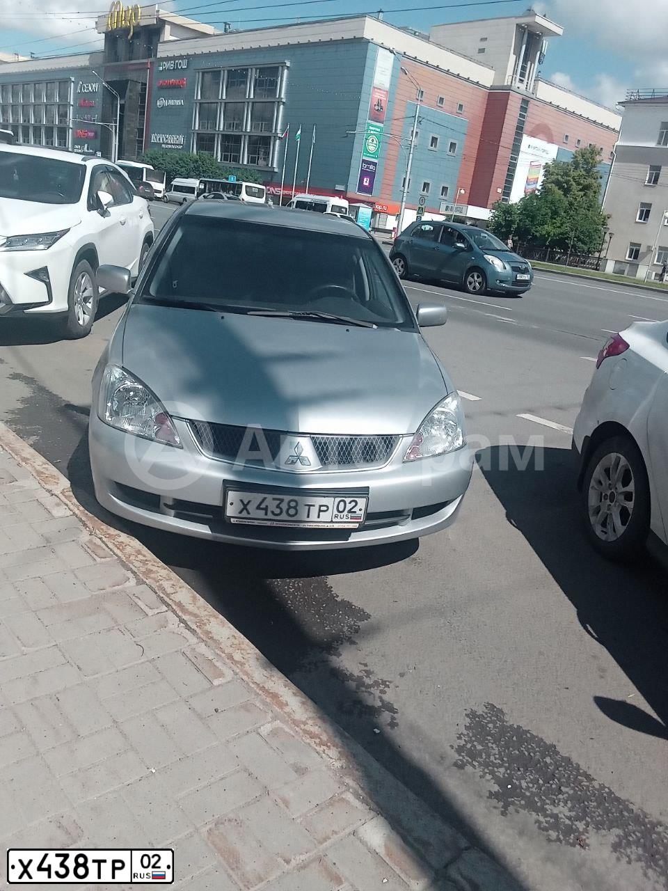 Фото автомобиля MITSUBISHI LANCER, 2006 — госномер Х438ТР02. Цвет: СЕРЕБРИСТЫЙ