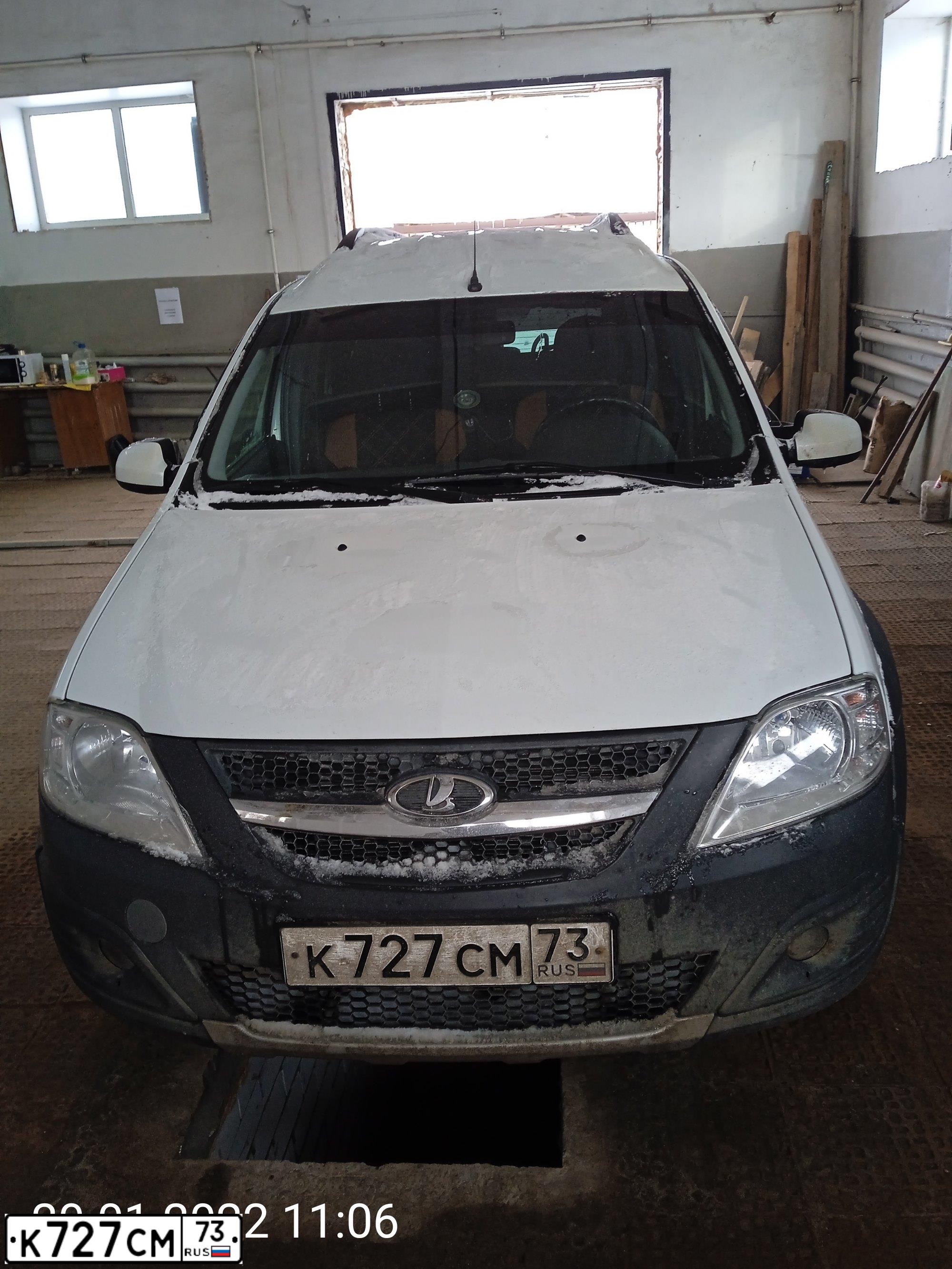 Фото автомобиля LADA LARGUS, 2016 — госномер Т468ОК152. Цвет: Белый