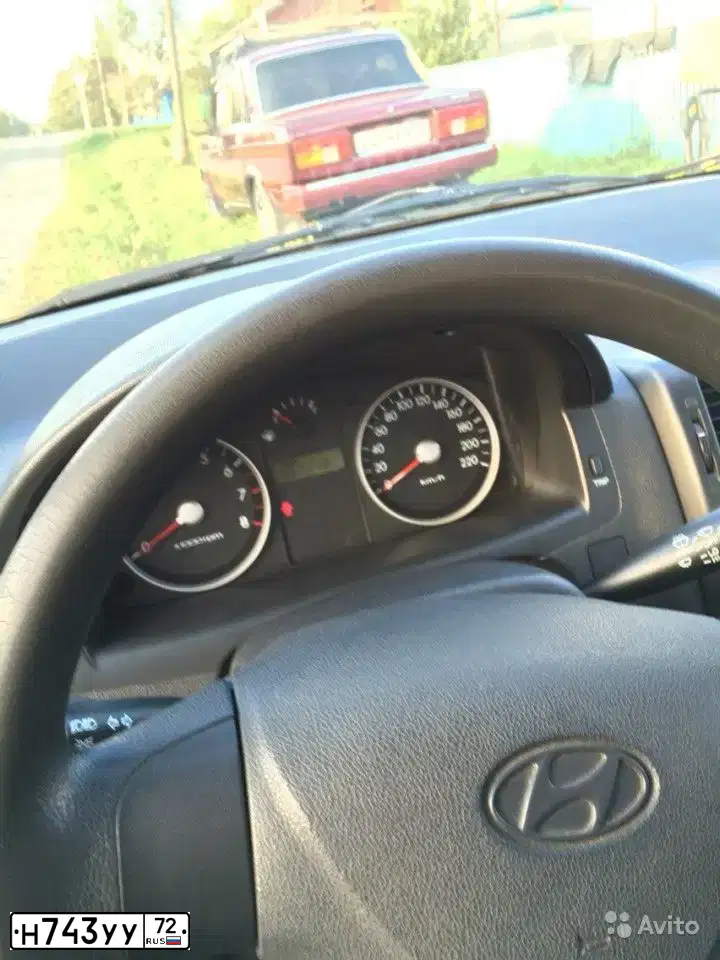 Фото автомобиля HYUNDAI GETZ, 2008 — госномер Х233МР196. Цвет: голубой