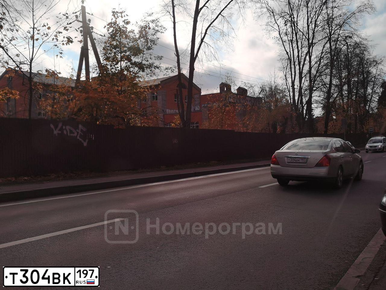 Фото автомобиля NISSAN TEANA, 2007 — госномер Н137РЕ142. Цвет: ЗОЛОТИСТЫЙ
