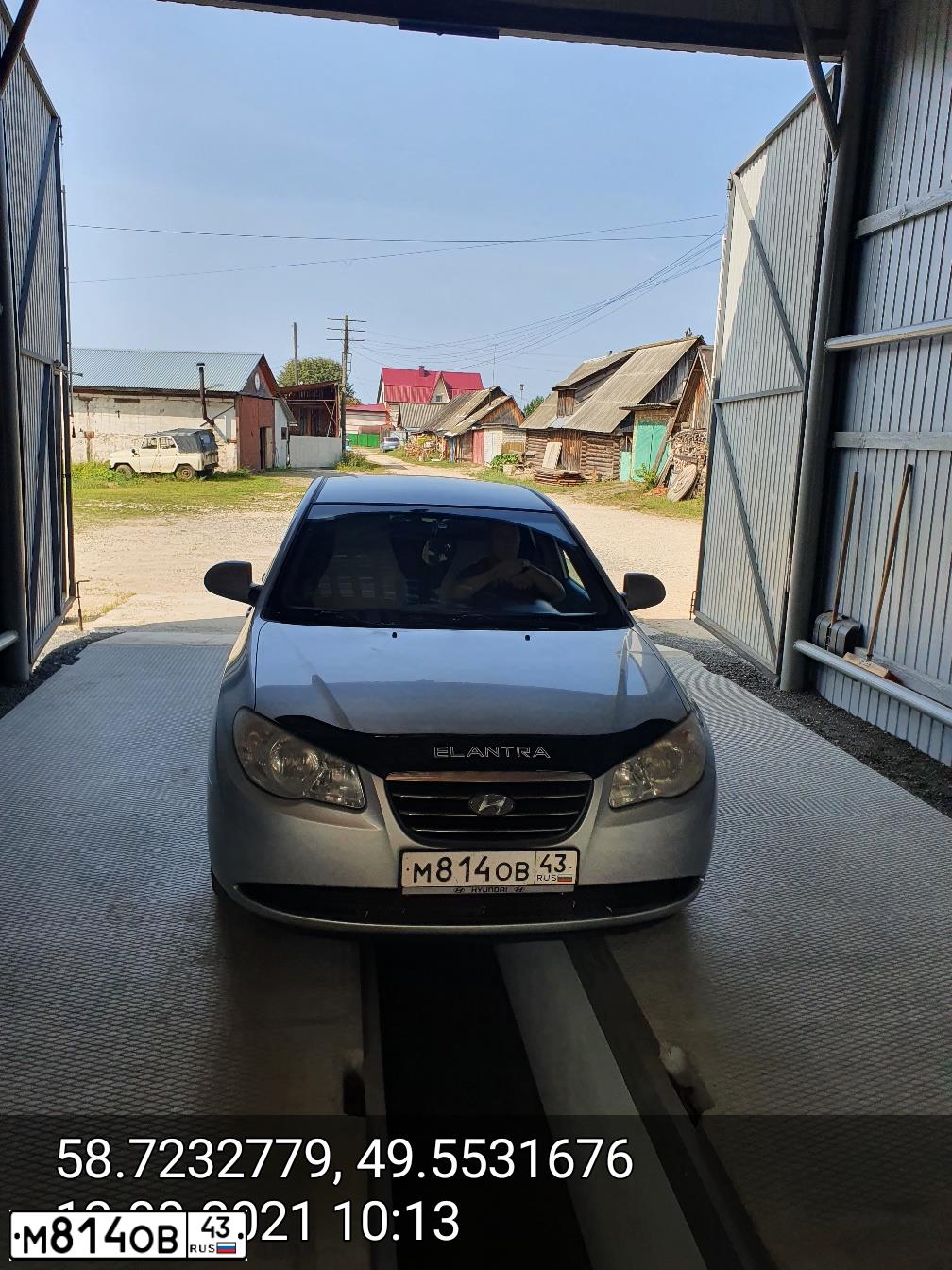 Фото автомобиля HYUNDAI ELANTRA, 2007 — госномер Х990СТ52. Цвет: Серебристый