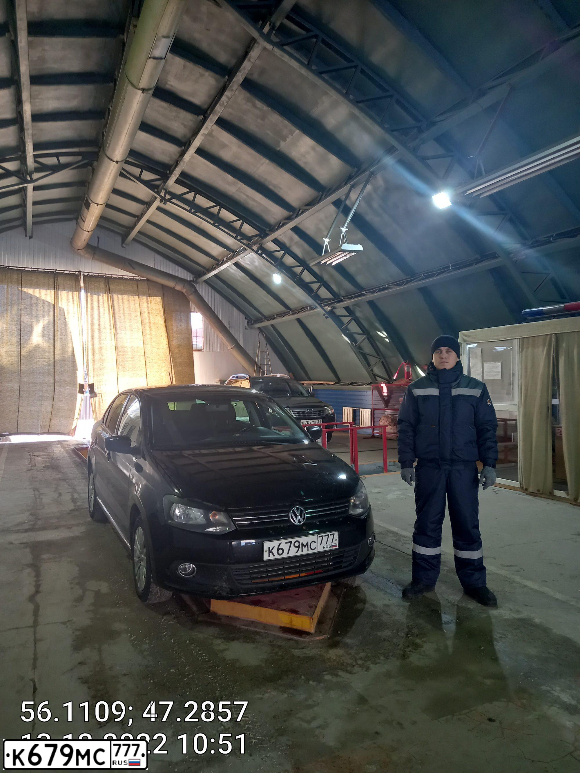 Фото автомобиля VOLKSWAGEN POLO, 2014 — госномер С385СР716. Цвет: ЧЕРНЫЙ