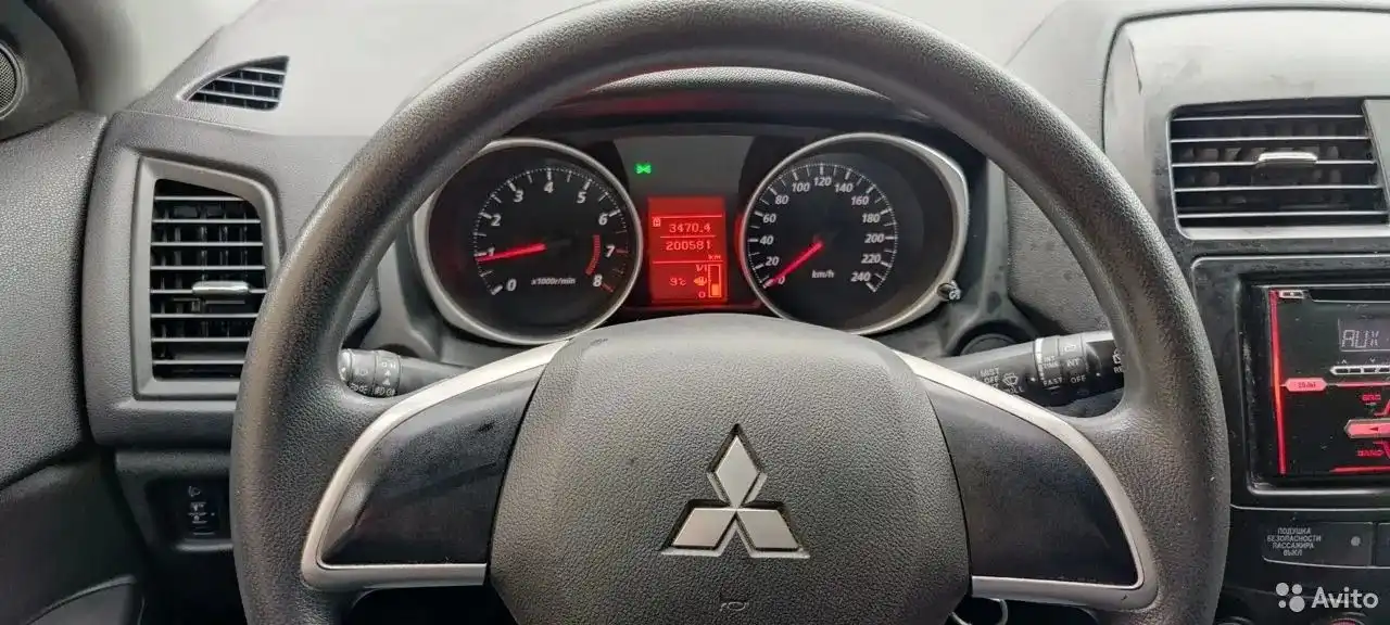 Фото автомобиля HYUNDAI SOLARIS, 2017 — госномер Т820АВ799. Цвет: синий