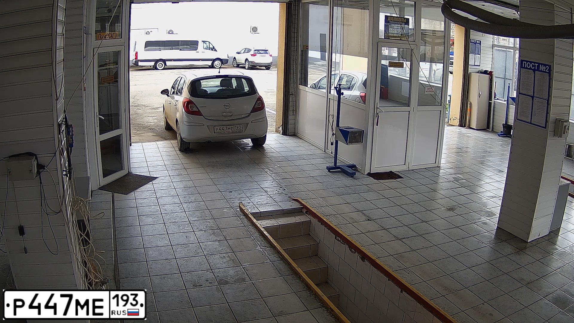 Фото автомобиля OPEL CORSA, 2009 — госномер М209АР197. Цвет: Серый
