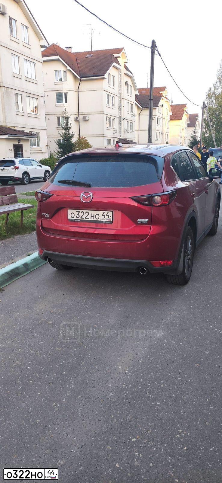 Фото автомобиля MAZDA CX-5, 2019 — госномер О322НО44. Цвет: Красный