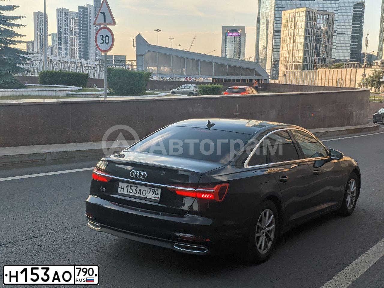 Фото автомобиля AUDI A6, 2020 — госномер Е345НК136. Цвет: ЧЕРНЫЙ