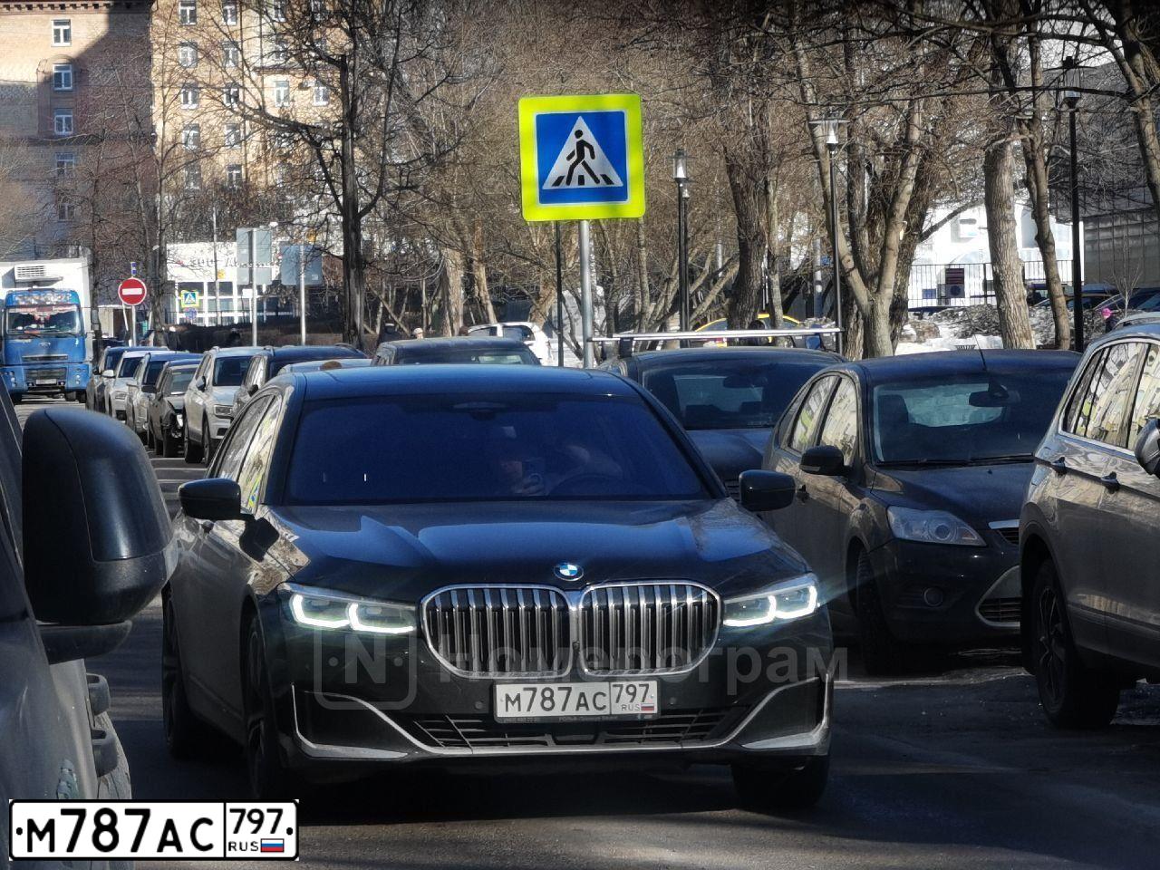 Фото автомобиля BMW SERIE 7, 2019 — госномер А151МО97. Цвет: ЧЕРНЫЙ