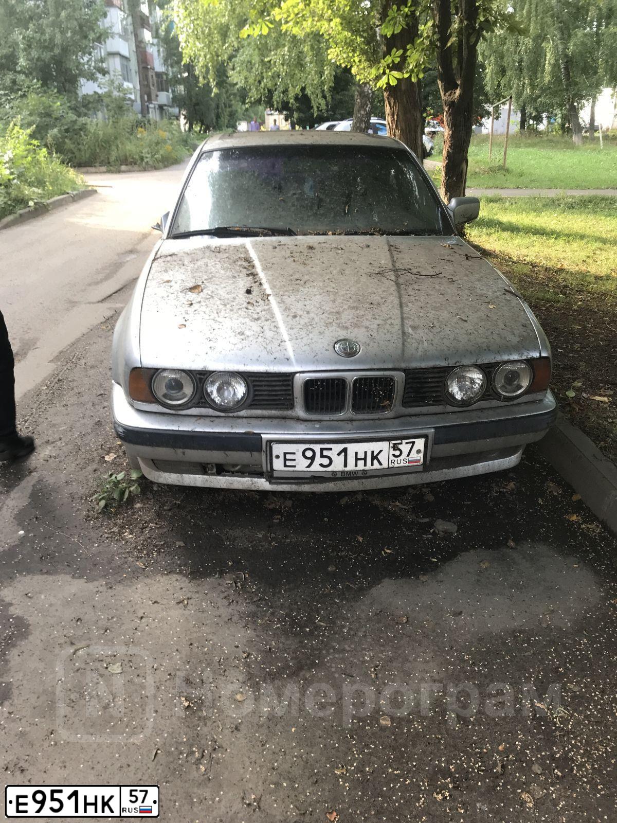 Фото автомобиля BMW SERIE 5, 1991 — госномер Е951НК57. Цвет: СЕРЕБРИСТЫЙ