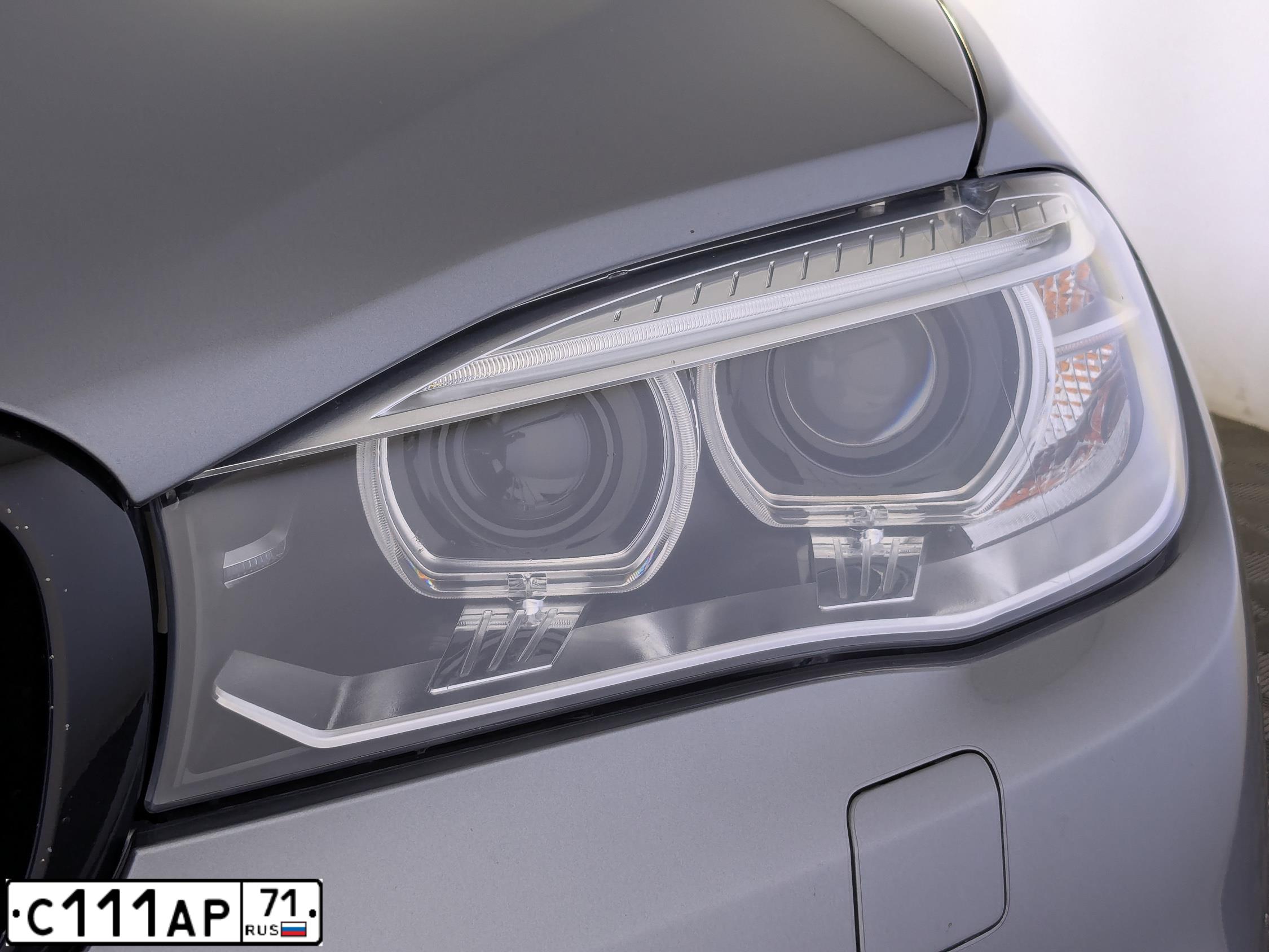 Фото автомобиля BMW X6, 2018 — госномер С214ЕУ550. Цвет: СЕРЫЙ
