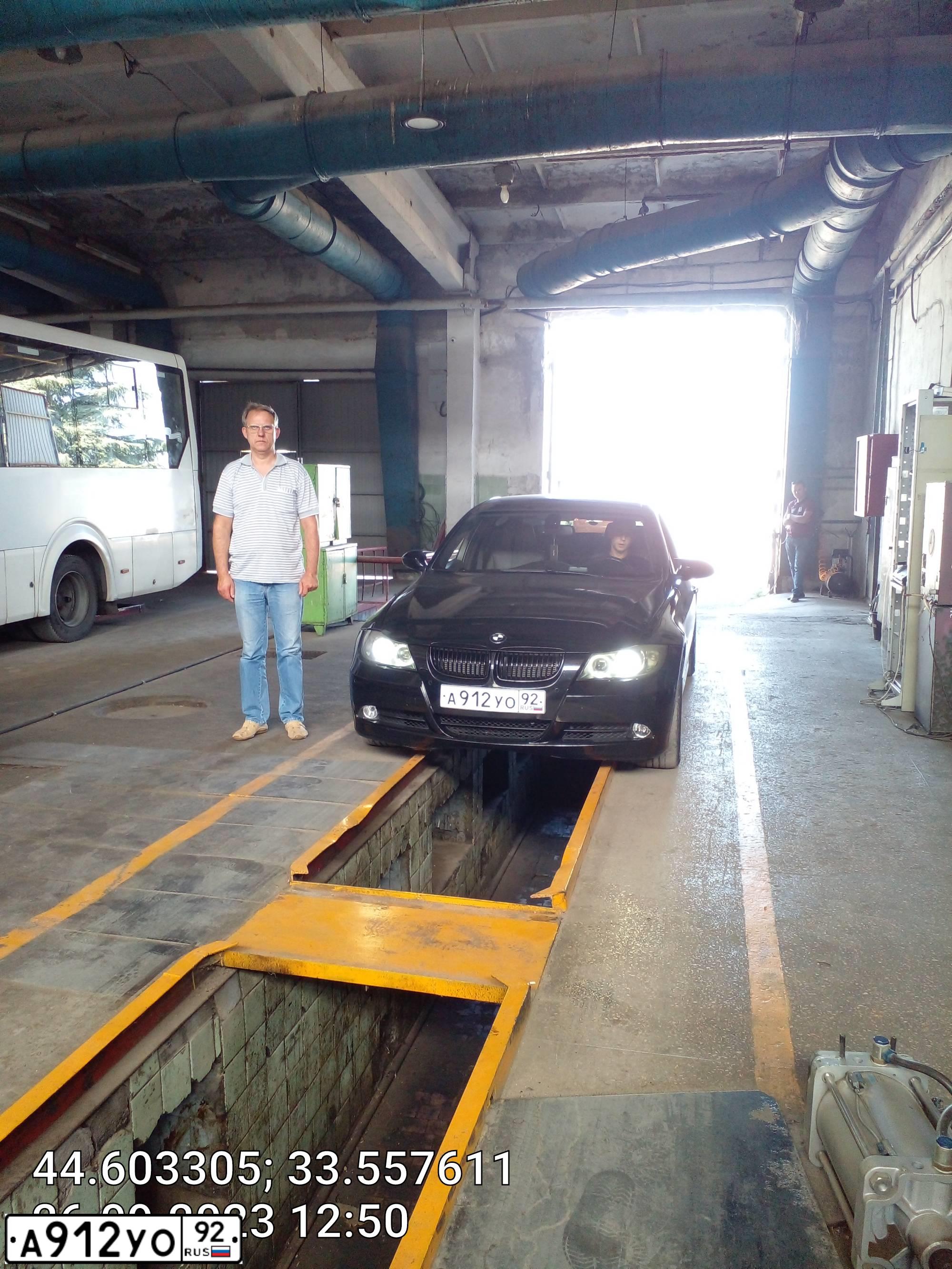 Фото автомобиля BMW 325I, 2005 — госномер Е199ВВ180. Цвет: ЧЕРНЫЙ