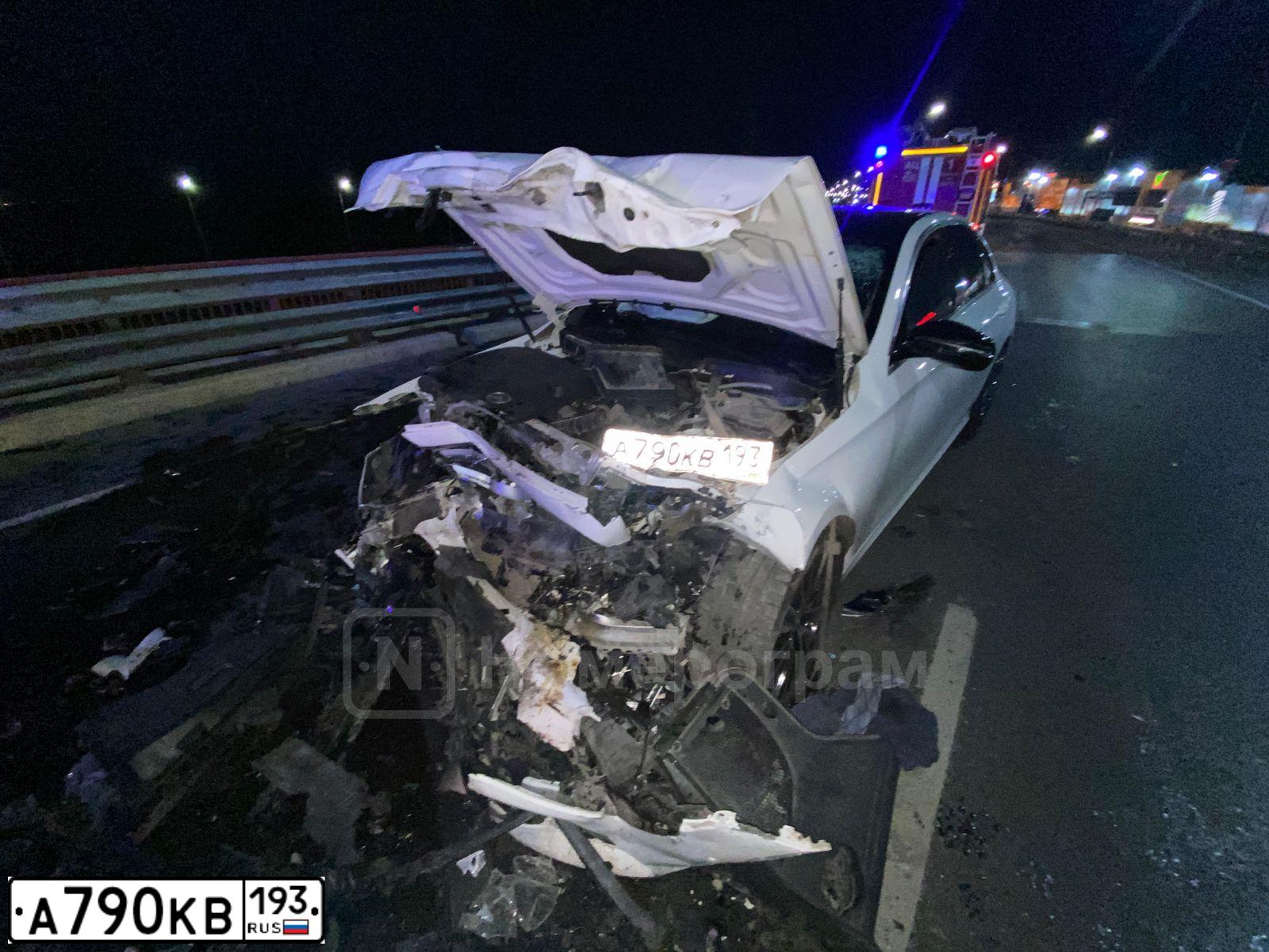 Фото автомобиля MERCEDES E-KLASSE, 2020 — госномер А790КВ193. Цвет: Белый