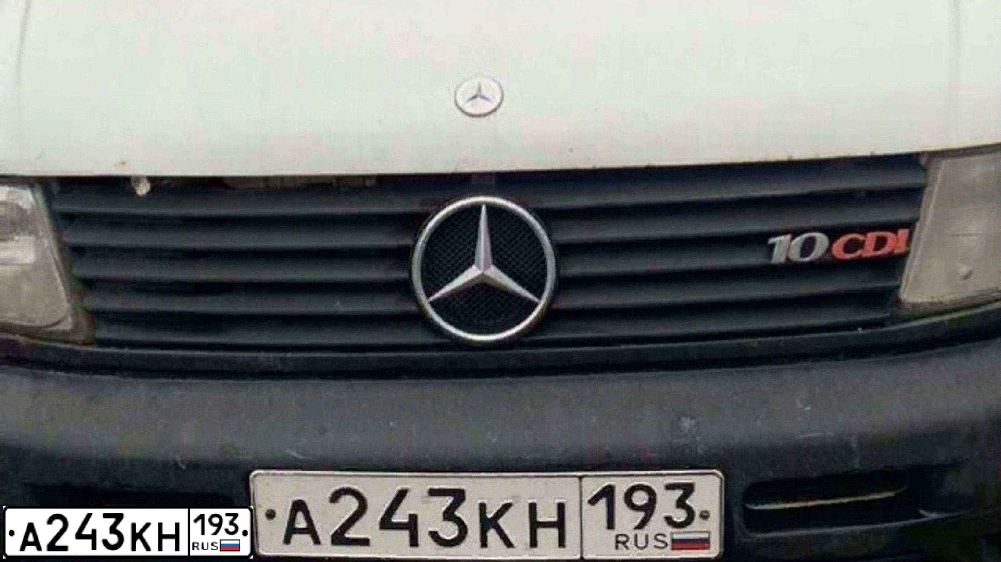 Фото автомобиля MERCEDES-BENZ VITO, 2003 — госномер Н360ТК82. Цвет: Белый