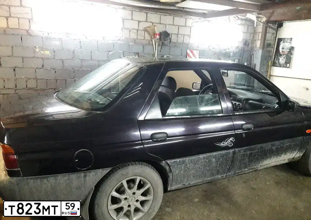 Фото автомобиля FORD ESCORT, 1996 — госномер Н800АА159