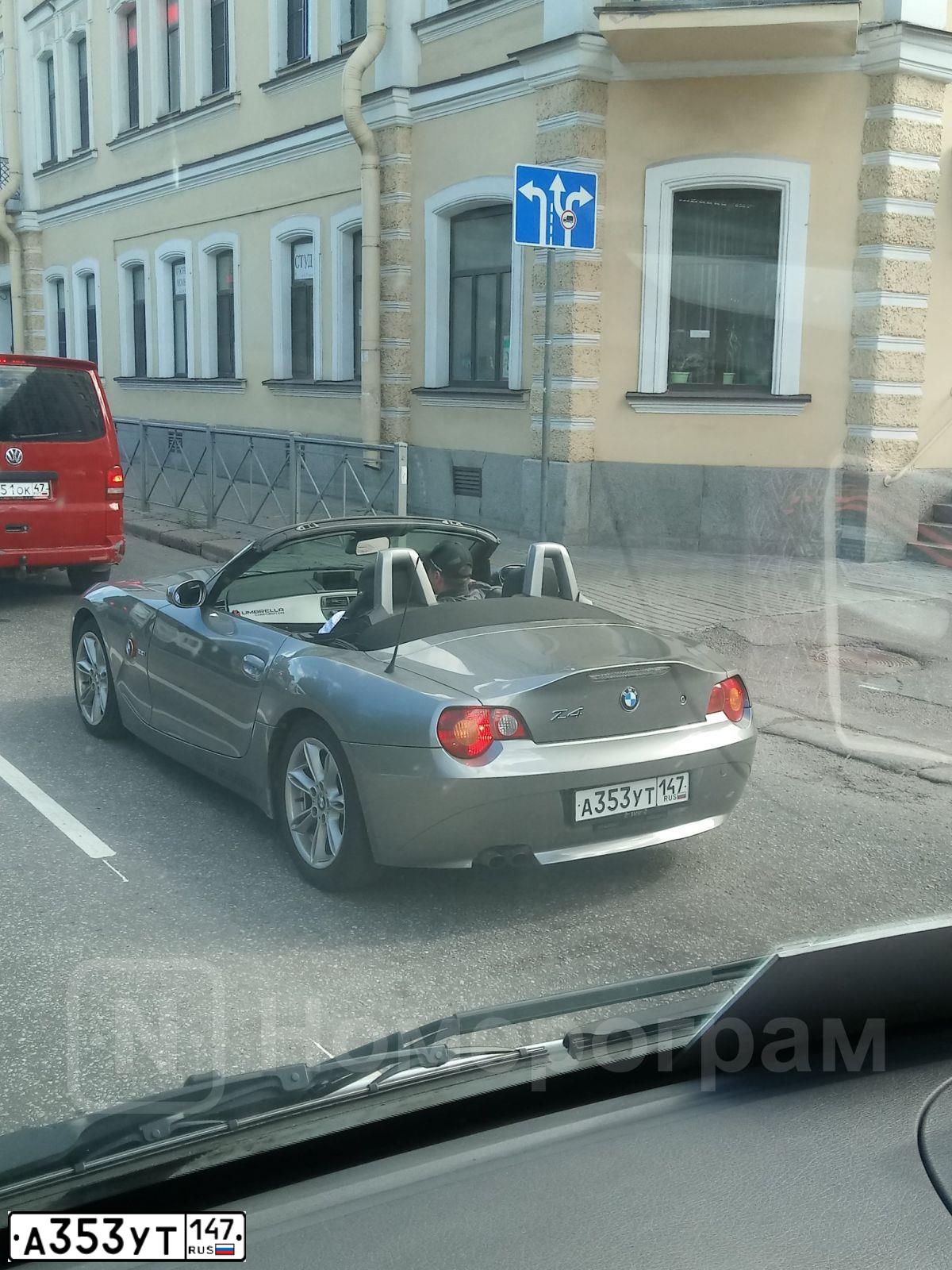 Фото автомобиля BMW Z4, 2005 — госномер О511НР761. Цвет: СЕРЫЙ