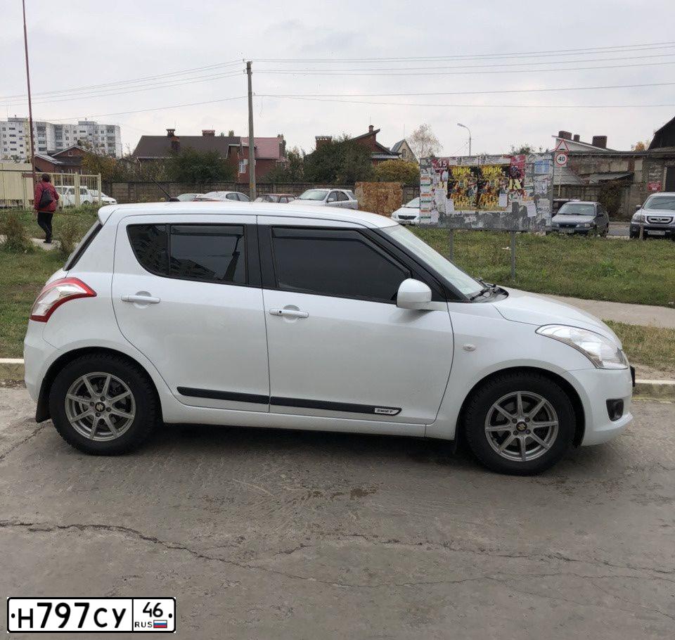 Фото автомобиля SUZUKI SWIFT, 2011 — госномер У679ЕР797. Цвет: Белый