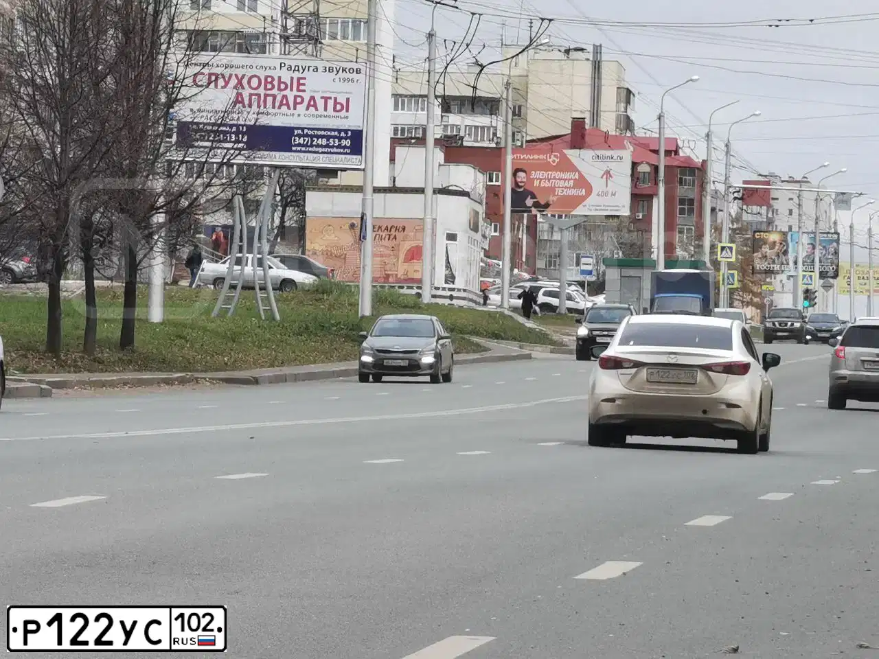 Фото автомобиля MAZDA 3, 2014 — госномер Р122УС102. Цвет: Белый