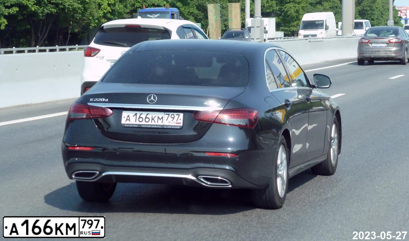 Фото автомобиля MERCEDES-BENZ E220, 2021 — госномер М036ТУ797. Цвет: ЧЕРНЫЙ