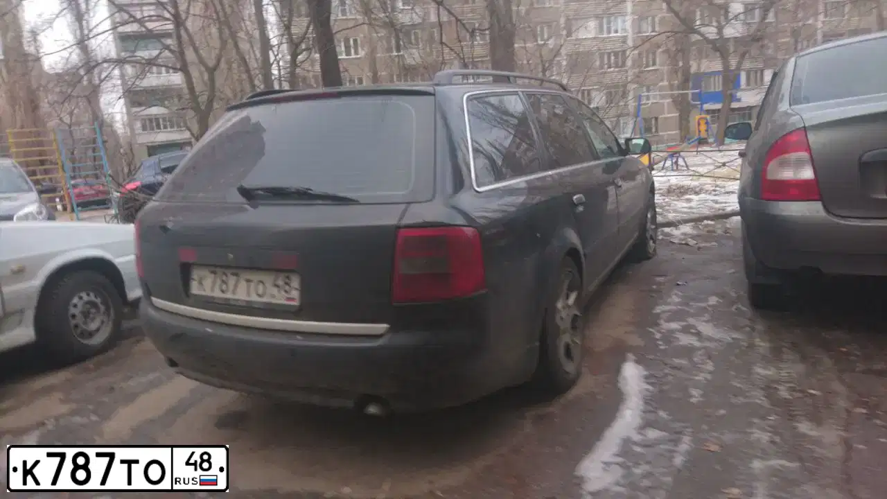 Фото автомобиля AUDI 100, 1988 — госномер О266АЕ48. Цвет: Белый