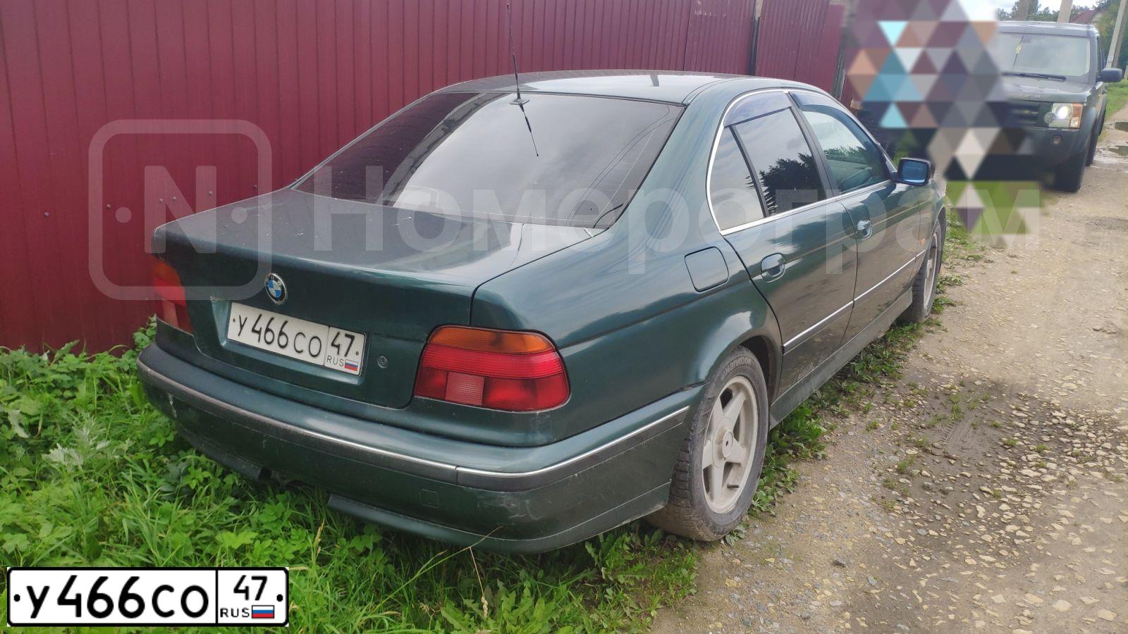 Фото автомобиля BMW SERIE 5, 1998 — госномер О587ОЕ198. Цвет: ЗЕЛЕНЫЙ
