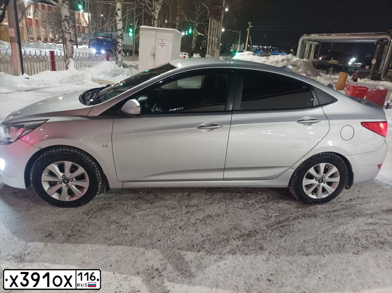 Фото автомобиля HYUNDAI SOLARIS, 2016 — госномер Х391ОХ116. Цвет: Серебристый