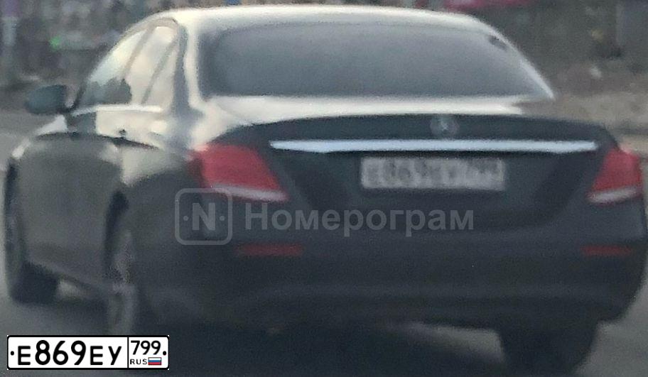 Фото автомобиля MERCEDES E-KLASSE, 2016 — госномер Е869ЕУ799. Цвет: ЧЕРНЫЙ