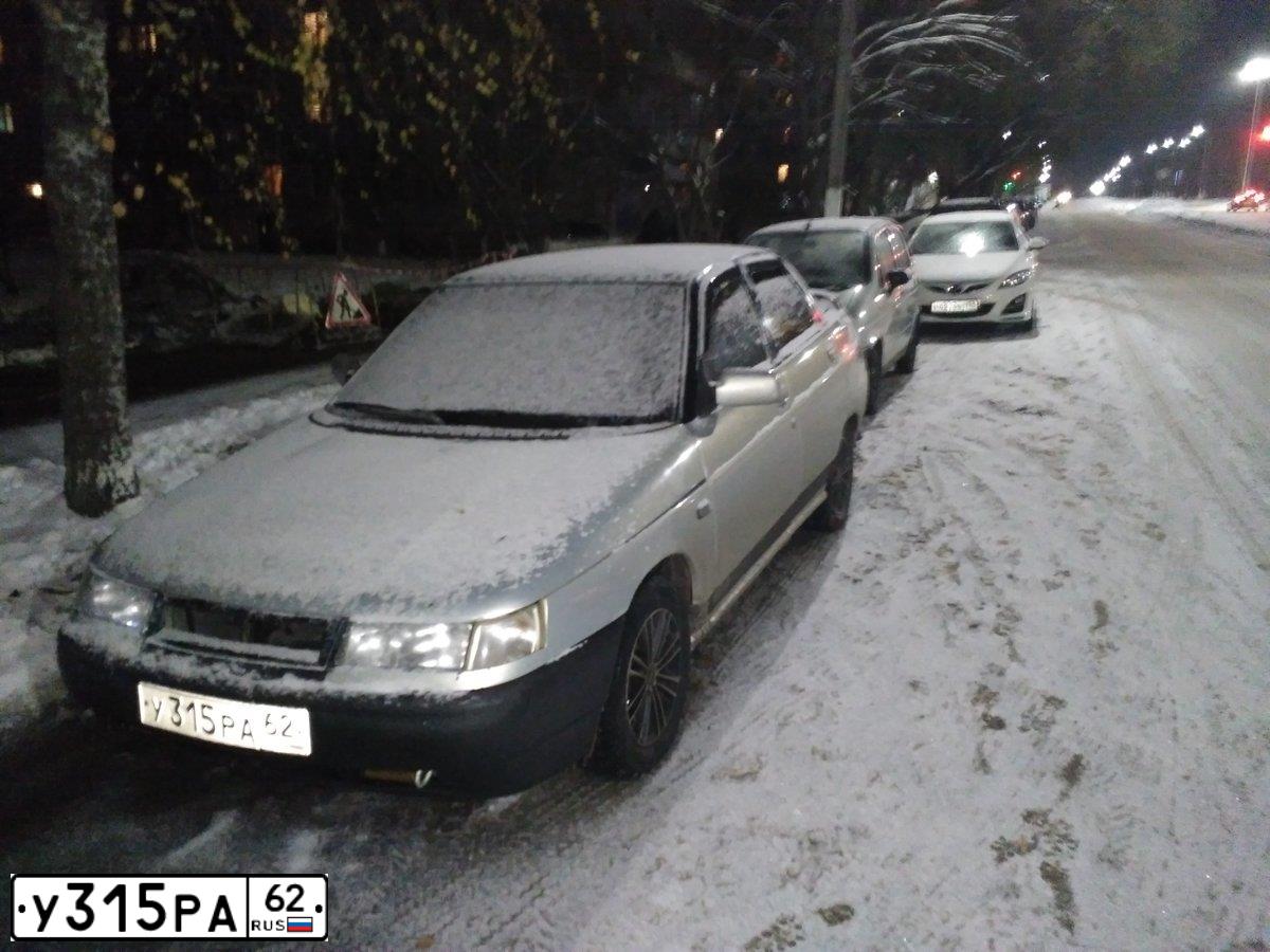 Фото автомобиля LADA 2110, 2000 — госномер О697РК33. Цвет: СЕРЫЙ