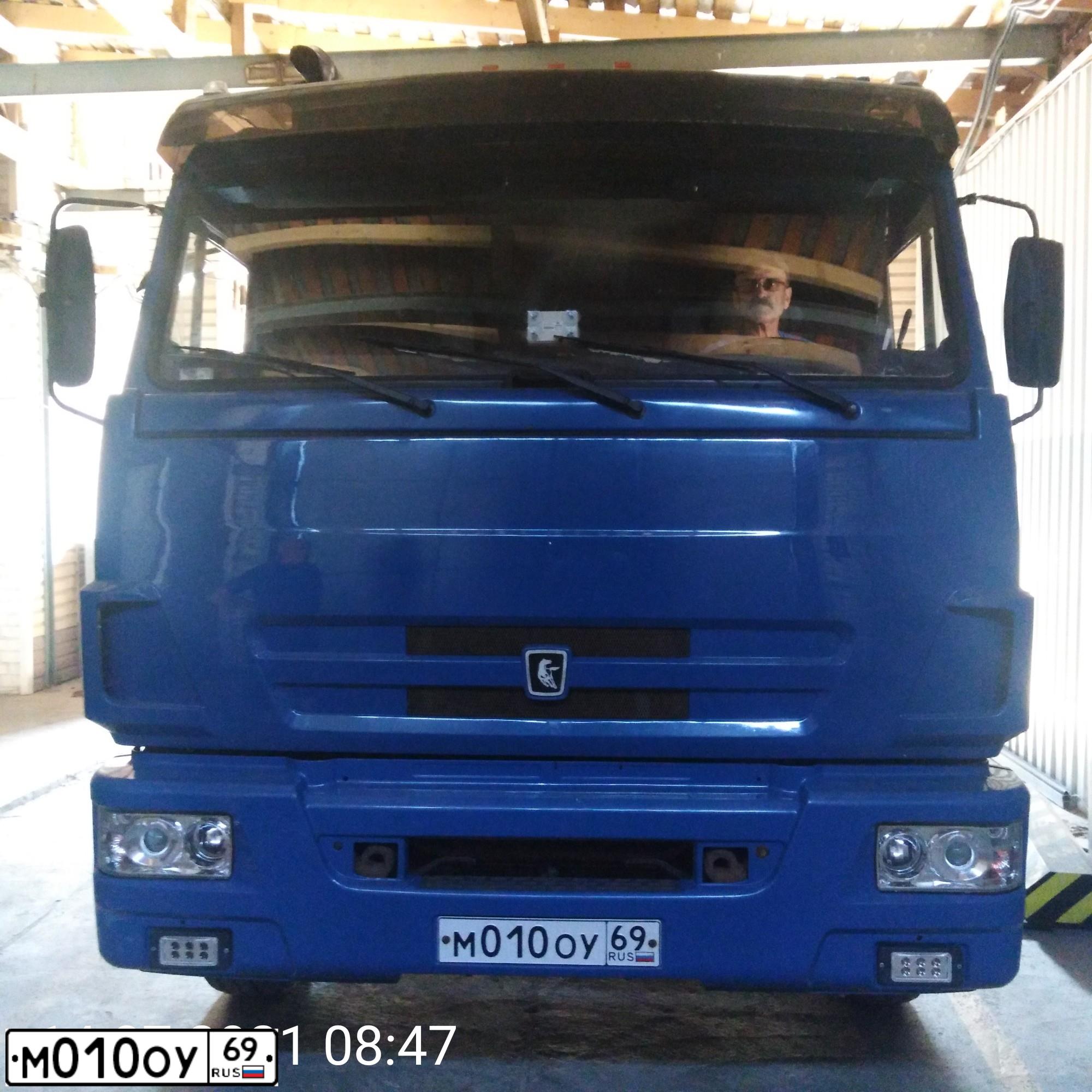 Фото автомобиля MAZ 5336 /4X2/, 2012 — госномер А771МХ186. Цвет: Белый