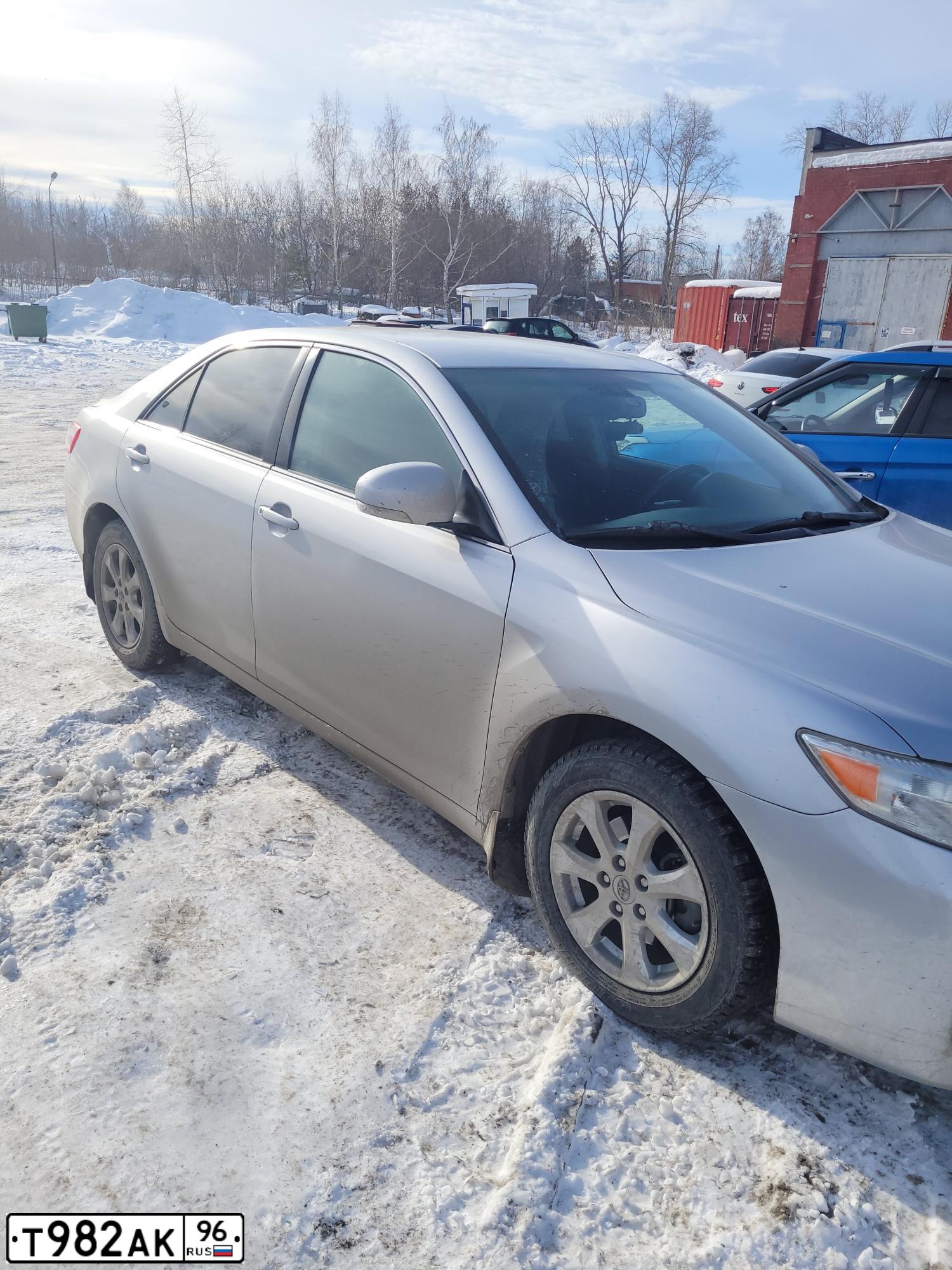 Фото автомобиля TOYOTA CAMRY, 2011 — госномер М268РВ186
