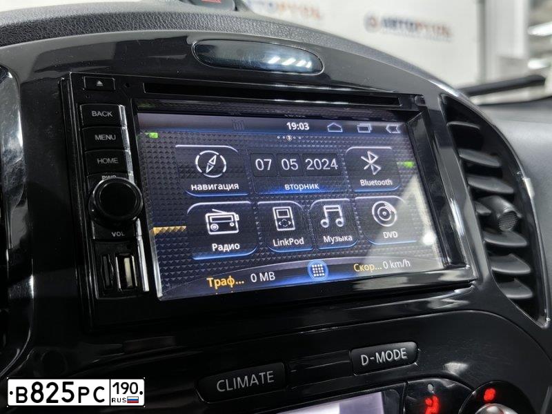 Фото автомобиля NISSAN JUKE, 2011 — госномер О168ЕС777. Цвет: Белый