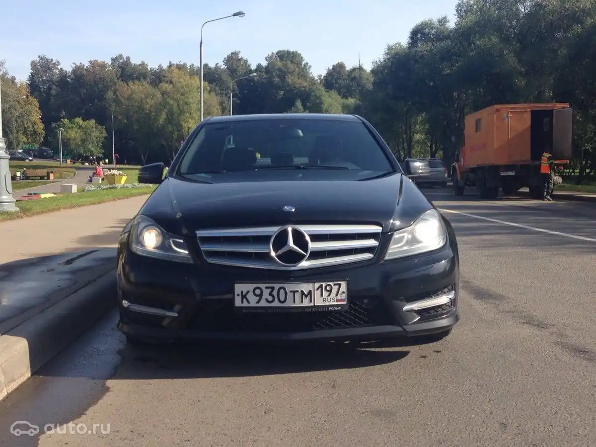 Фото автомобиля MERCEDES C-KLASSE, 2011 — госномер Т883ТО123. Цвет: ЧЕРНЫЙ