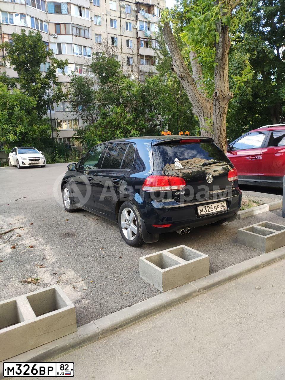 Фото автомобиля VOLKSWAGEN GOLF, 2011 — госномер М326ВР82. Цвет: ТЕМНО-СИНИЙ