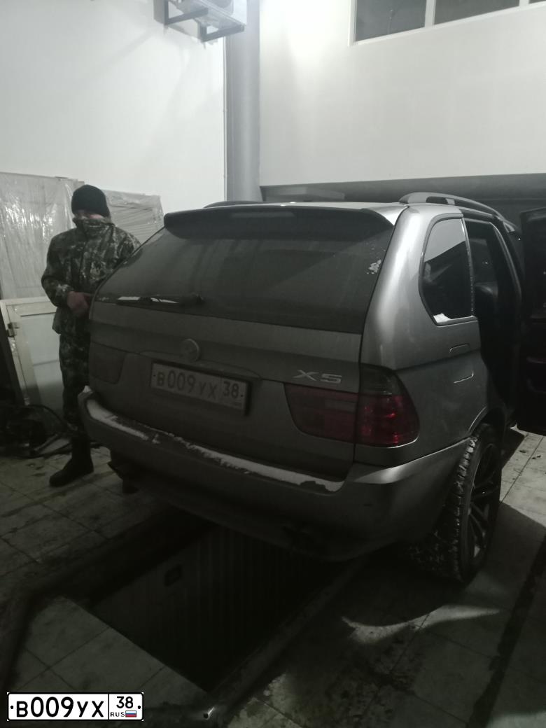 Фото автомобиля BMW W SERIE 7, 2006 — госномер Х222РУ190. Цвет: ЧЕРНЫЙ